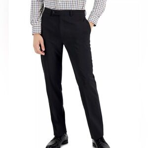 BNWT- Calvin Klein Infinite stretch solid Slim-Fit pants. Size 44X32